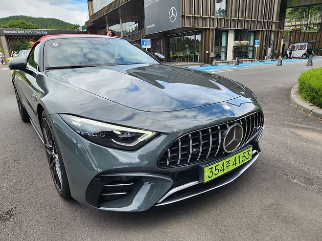 벤츠 AMG SL 43./사진=도다솔 기자