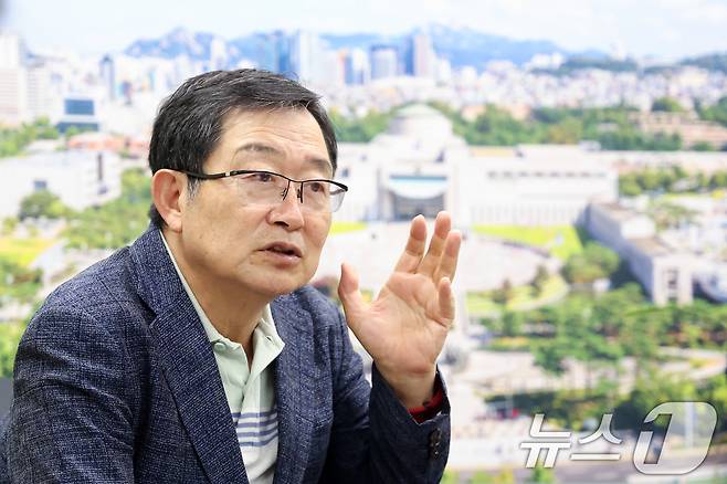 백승주 전쟁기념사업회장이 서울 용산구 전쟁기념관 내 집무실에서 뉴스1과 인터뷰를 하고 있다. 2025.6.21/뉴스1 ⓒ News1 민경석 기자