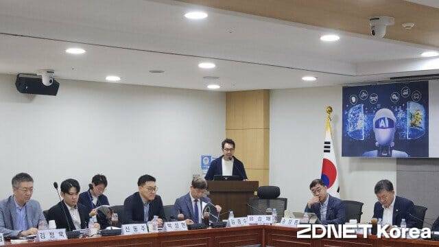 유승재 페르소나AI 대표가 엣지 AI에 대해 발표하고 있다. (사진=한정호 기자)