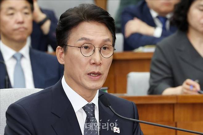 김민석 국무총리 후보자가 24일 오전 국회에서 열린 총리 후보자 인사청문회에서 질의에 답변하고 있다. ⓒ데일리안 홍금표 기자