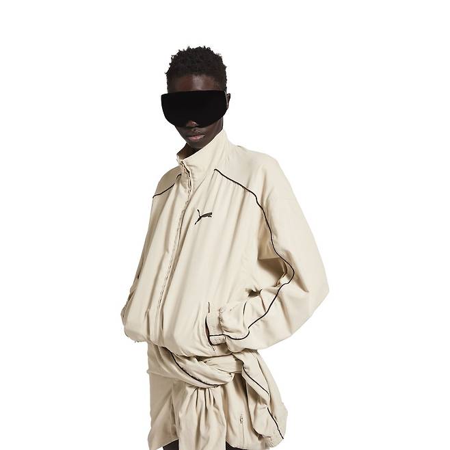 발렌시아가 x 푸마 콜라보레이션