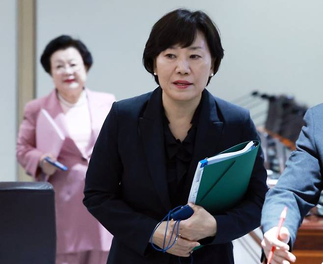 송미령 농림축산식품부 장관이 지난 24일 서울 용산 대통령실 청사에서 열린 국무회의에 참석하고 있다. 연합뉴스