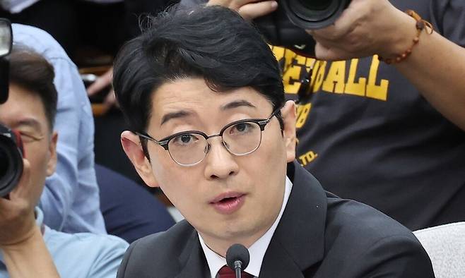 24일 국회에서 열린 김민석 국무총리 후보자 인사청문회에서 질의하는 주진우 국민의힘 의원. 연합뉴스