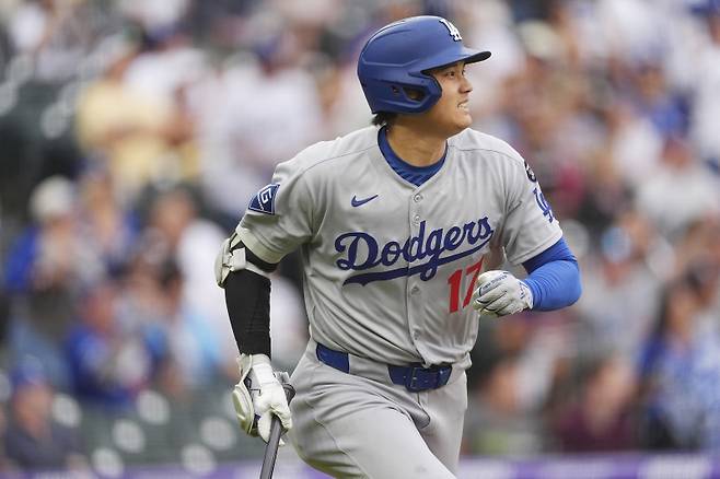 <yonhap photo-2637="">25일 콜로라도 원정에 나선 오타니 쇼헤이. AP=연합뉴스</yonhap>