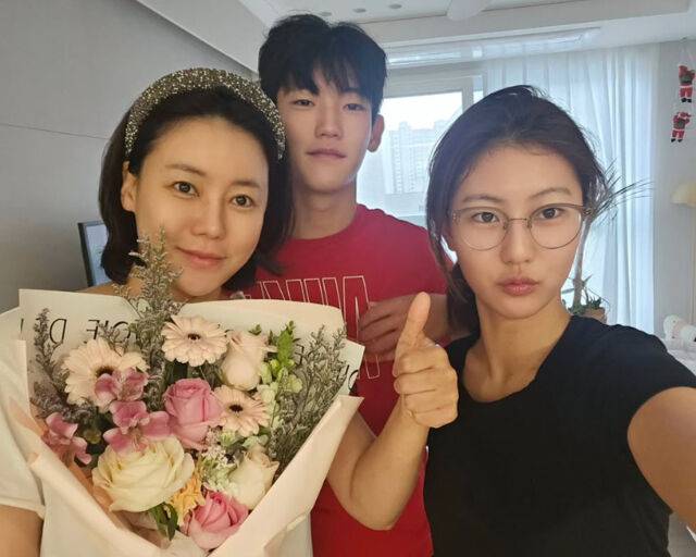 박연수는 송종국과 이혼 후 친권 양육권을 모두 가지고 와 아이 둘을 키우고 있다. / 박연수 소셜미디어 캡처