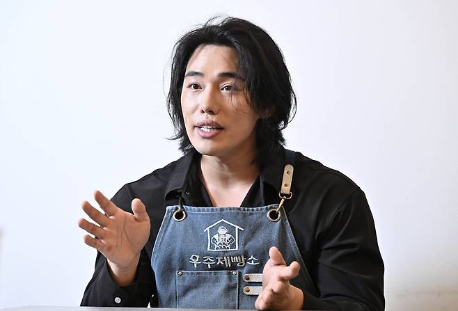 ‘우주제빵소’ 정우주 대표가 24일 서울 강서구 우주제빵소에서 헤럴드경제와 인터뷰를 하고 있다. 임세준 기자