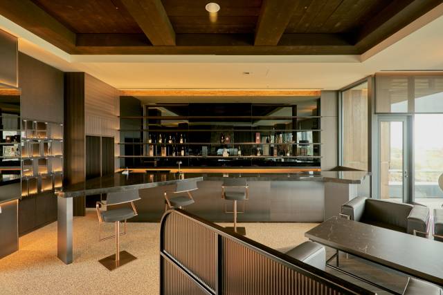 클럽하우스 라운지 바.