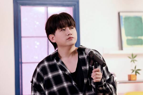 ▲ 우디가 자신의 곡 '혹시 세상에 혼자 남겨진 것 같다면'의 일본어 버전 싱글 '모시 세카이니 히토리 노코사레타 나라'를 25일 공개하며 일본 시장에 도전한다. 제공|골든문 엔터테인먼트