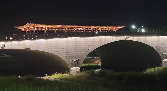 청연루의 야간 경관 [촬영 : 김동철]