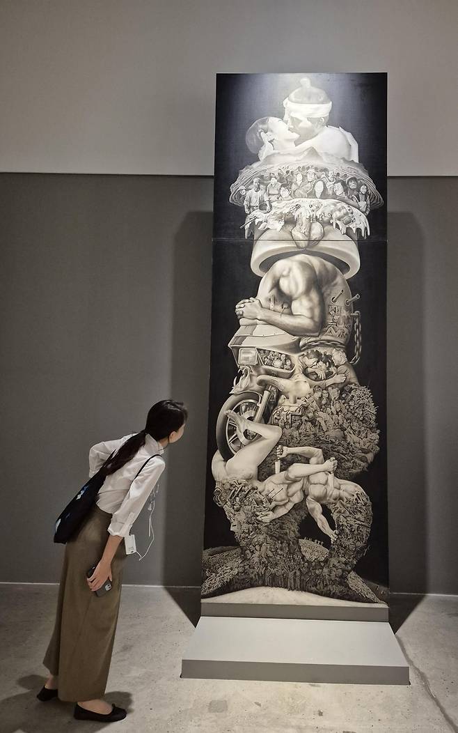 신학철의 '한국근대사-종합' 전시 모습[사진 황희경]