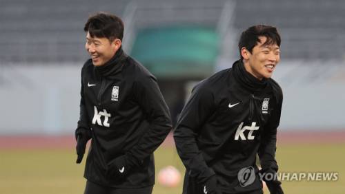 ◇춘천 출신 프리미어리거 손흥민과 황희찬이 나란히 소속팀에서 입지가 흔들리고 있다. 사진=연합뉴스