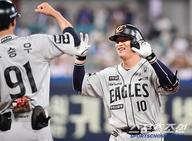 26일 대구 삼성라이온즈파크에서 열린 삼성과 한화의 경기. 8회 1타점 적시타 날린 한화 이진영. 대구=송정헌 기자songs@sportschosun.com/2025.06.26/