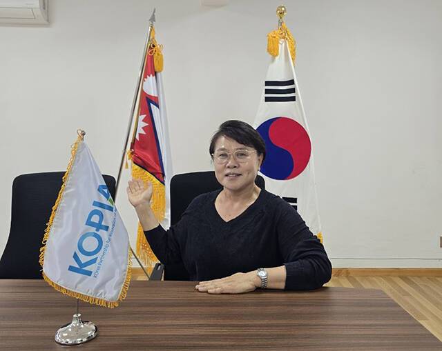 12일(현지시간) 네팔 카트만두 코피아(KOPIA) 센터에서 정미혜 소장은 "네팔은 다양한 국제기가구 들어와 있지만 중복되거나 끊기는 사업이 많다"며 "사업들을 조직화해 지속가능한 구조로 만들어야 한다"고 말했다/.공동취재단