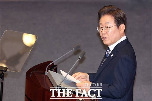 이재명 대통령이 26일 오전 서울 여의도 국회에서 추가경정예산(추경)안 시정연설을 하고 있다. /국회사진기자단