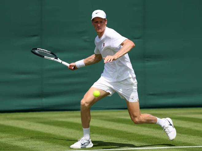 윔블던에서 남자단식 톱시드를 받은 야니크 시너