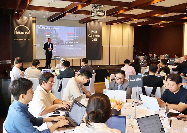 만트럭버스코리아가 개최한 기자간담회 현장 / 출처=IT동아
