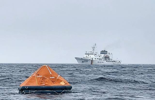 ▲ 동해해양경찰청(청장 김성종)은 최근 포항 동방 67해리 해상에서 일본 해상보안청 제8관구와 함께 제18차 한·일 수색구조 연합훈련을 했다.