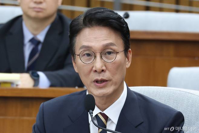 김민석 국무총리 후보자가 25일 오전 서울 여의도 국회에서 열린 인사청문회에 출석해 의원 질의에 답하고 있다./사진=뉴스1