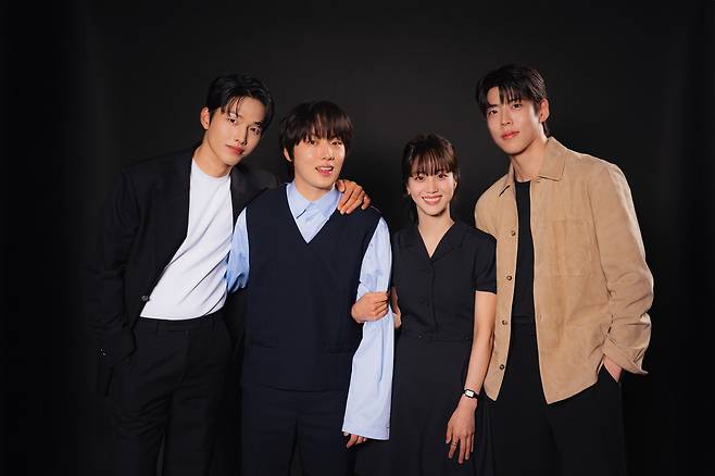 티빙 오리지널 ‘러닝메이트’ 주연 4인방. 좌측부터 이정식, 윤현수, 홍화연, 최우성 [티빙 제공]