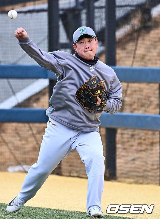 [OSEN=부산, 이석우 기자]  KT위즈 김준태 139 2024.02.02 / foto0307@osen.co.kr