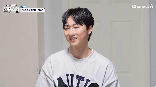 그룹 H.O.T. 출신 장우혁의 어머니가 아들을 향한 고마운 마음을 전해 뭉클함을 안겼다. 유튜브 채널&nbsp;‘play 채널A’ 캡처