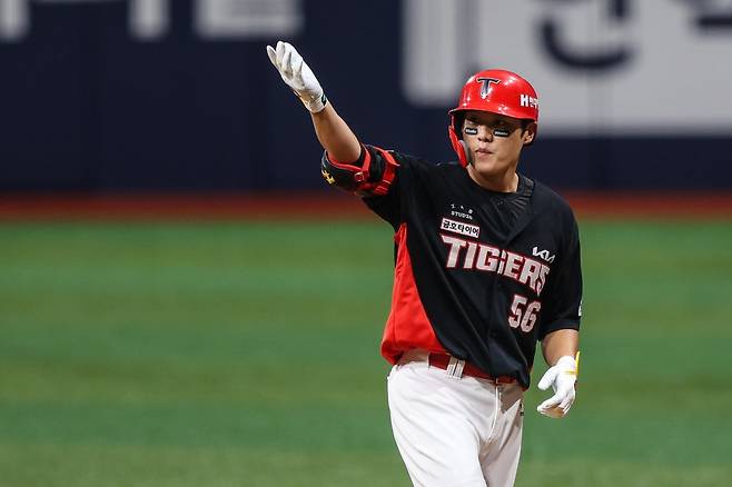 KIA 오선우는 부상자가 많은 타선의 중심을 잡아주며 6월 승률 1위인 팀 상승세에 보탬이 되고 있다. 사진제공｜KIA 타이거즈&nbsp;