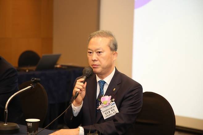 양오봉 대교협회장이 기자간담회에서 발언하는 모습 대교협 제공