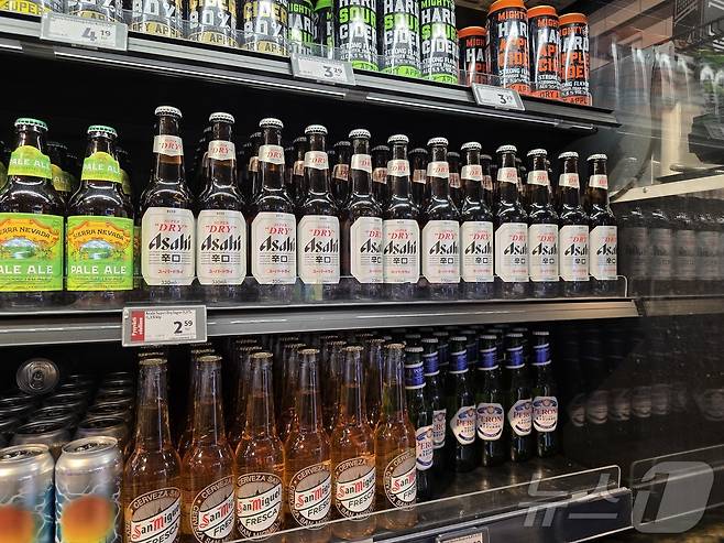 핀란드 헬싱키 현지 마트인 K 마켓(K Market)에 비치된 일본 맥주. ⓒ News1 이형진 기자