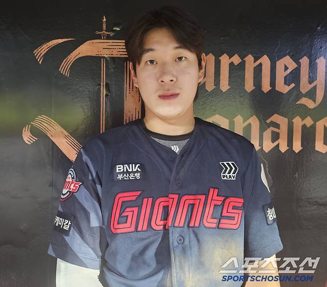 인터뷰에 임한 나승엽. 김영록 기자