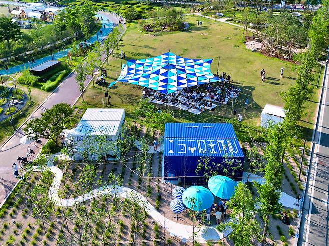 '시드볼트 NFT 컬렉션'과 '디지털 치유정원' 부스. /환경재단