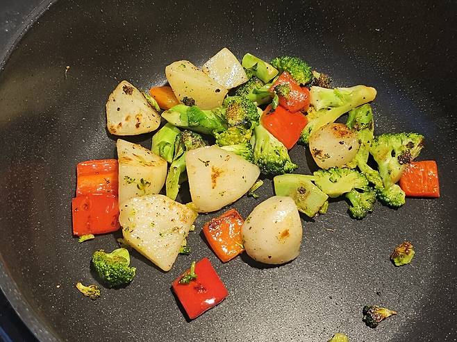 점심으로 탄두리치킨 만들어 보았습니다.jpg