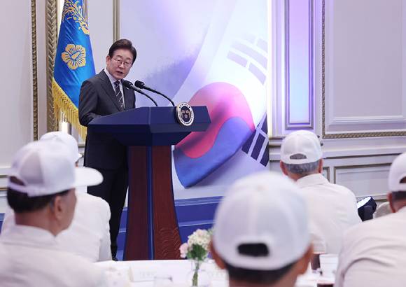 이재명 대통령이 27일 청와대 영빈관에서 열린 '호국 보훈의 달, 대통령의 초대' 행사에서 인사말을 하고 있다. 이번 행사에는 국가유공자 및 유족, 보훈단체장, 특별초청자 등이 참석했다. 2025.6.27 [사진=연합뉴스]