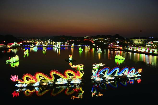 경남 진주 리버나이트