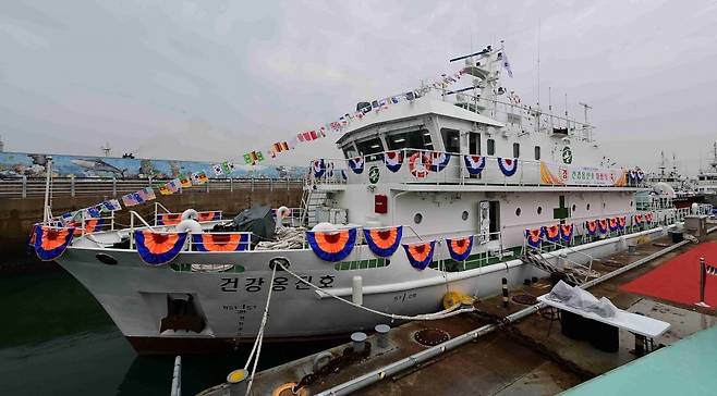 이달 28일부터 인천 섬 주민의 건강 진료를 위해 본격 출항하는 건강옹진호. 인천시