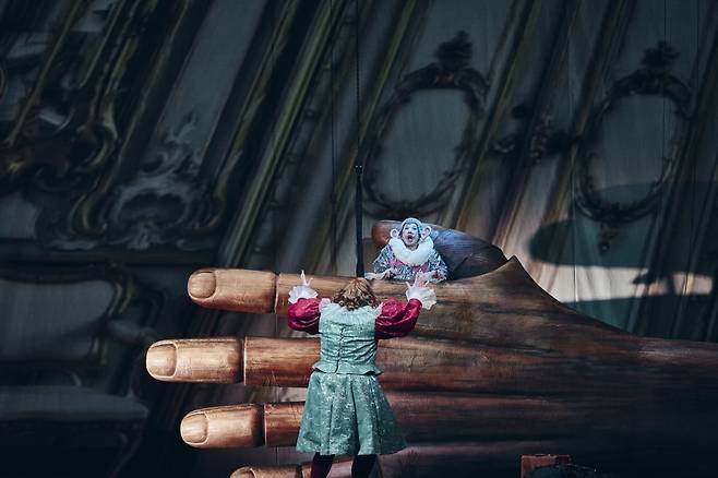 국립오페라단 오페라 <세 개의 오렌지에 대한 사랑> 장면 / 사진제공. 국립오페라단