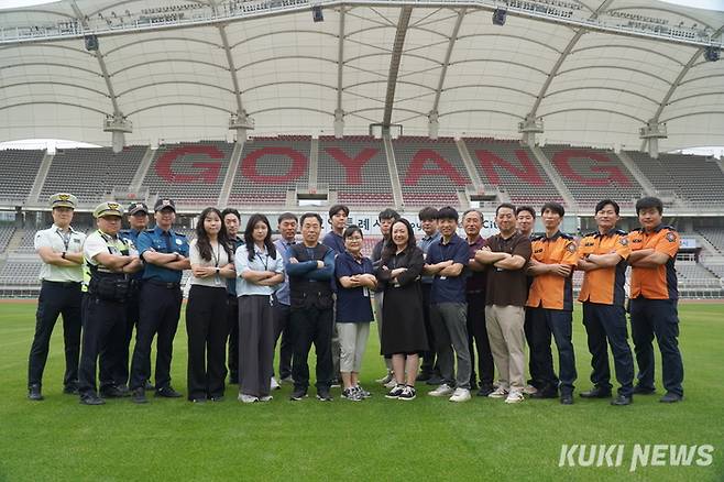 대형 공연이 열리면 원팀으로 협력하는 일산서부경찰서, 고양도시공사, 일산소방서 요원들(왼쪽부터)