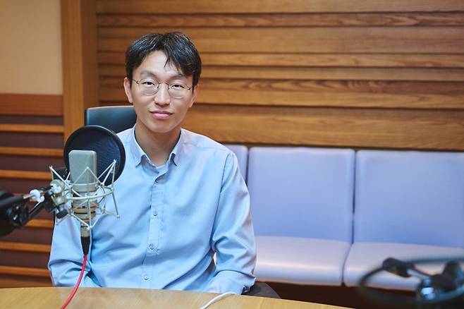 정희원 교수는 저속노화를 위한 팁으로 충분한 수면과 액체 탄수화물 섭취 제한,  스트레스 관리를 꼽았다. 사진| MBC