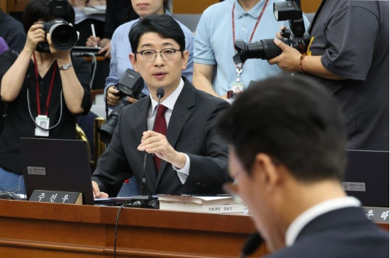 주진우 의원이 지난 6월 24일 서울 여의도 국회에서 열린 인사청문회에서 김민석 국무총리 후보자에게 질의하고 있다. (출처=연합뉴스)