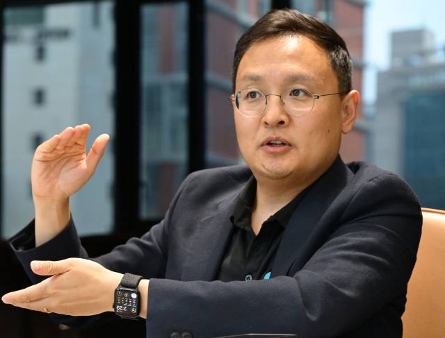 백승욱 루닛 이사회 의장이 26일 서울 강남구 루닛 사옥에서 서울경제신문과 인터뷰를 하고 있다. 사진=성형주 기자