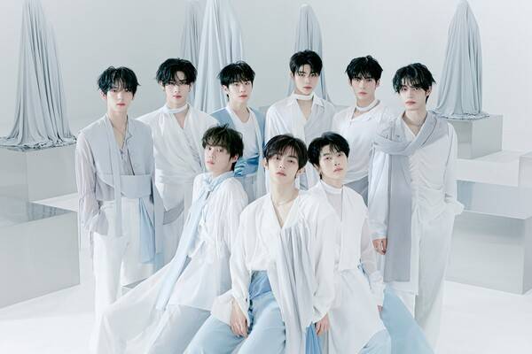 ▲ 지난 2월 발표한 미니앨범 '블루 파라다이스'로 가파른 성장곡선을 그린 제로베이스원. 제공|웨이크원