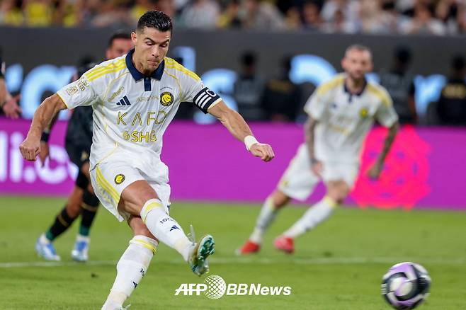 사우디아라비아 알나스르와 2년 재계약에 임박한 크리스티아누 호날두. /AFPBBNews=뉴스1