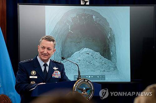 26일 언론 상대로 브리핑하는 케인 미 합참의장 [알링턴< 미 버지니아주 > AFP=연합뉴스 재판매 및 DB금지]