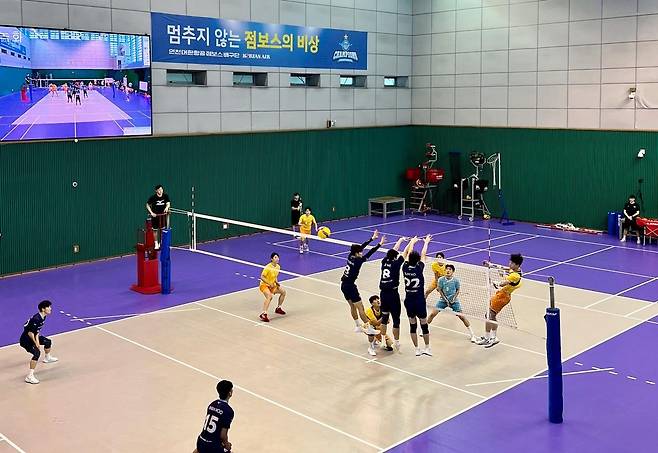 대한항공과 KB손보의 연습경기 장면  [대한항공 배구단 제공. 재판매 및 DB 금지]