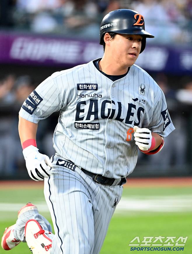 18일 부산 사직야구장에서 열린 한화와 롯데의 경기, 4회초 한화 노시환이 안타를 치고 있다. 부산=허상욱 기자wook@sportschosun.com/2025.06.18/