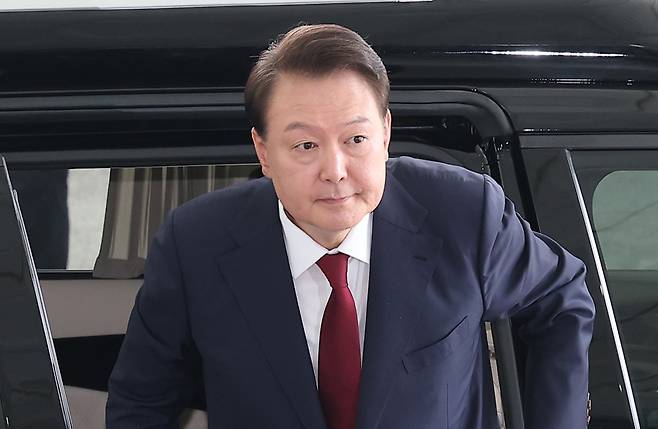 윤석열 전 대통령이 28일 피의자 신분으로 내란특검 조사를 받기 위해 서울 서초구 서울고검 청사로 출석하고 있다. 2025.6.28 [공동취재] [사진=연합뉴스]