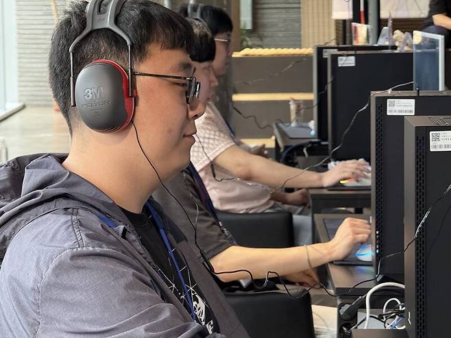 ▲ '하... 쉽지 않네...' 다들 고민이 깊어 보입니다