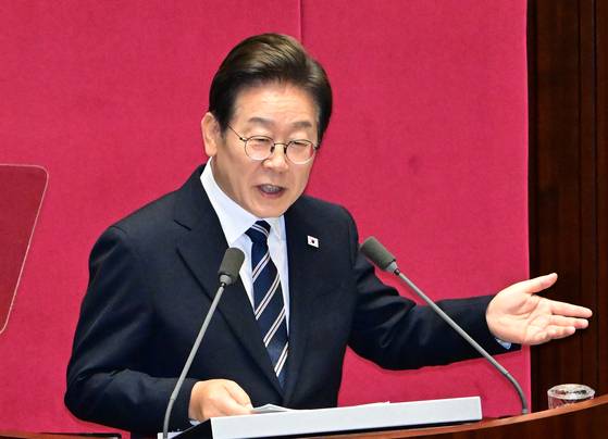 이재명 대통령이 26일 국회 본회의장에서 2025년도 제2회 추가경정예산안 시정연설을 하고 있다. 국회사진기자단