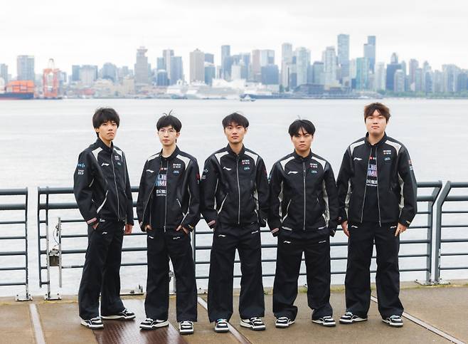 빌리빌리 게이밍(BLG) 선수단. 라이엇 게임즈 제공