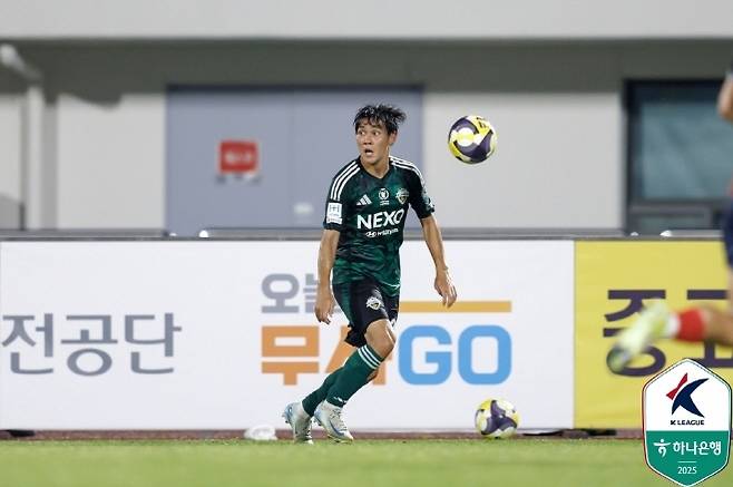 전북 현대의 역사이자 살아 있는 전설 최철순. 사진=한국프로축구연맹