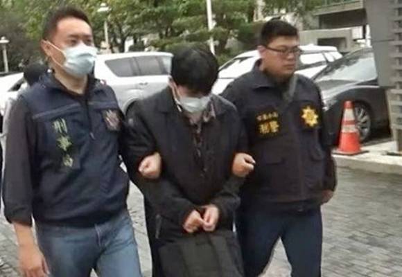 보험금을 타기 위해 몸을 동여맨 채 드라이아이스에 10시간 동안 발을 담갔다가 끝내 양다리만 절단한 대만 남성. 사진은 체포된 공범. SCMP 캡처